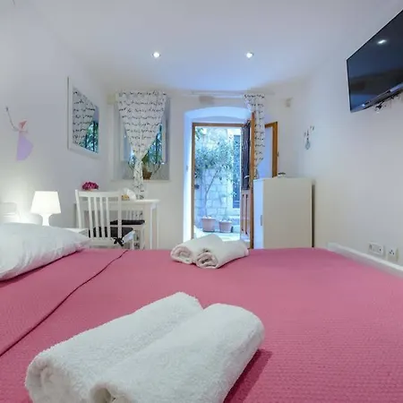 Bobo Guest house