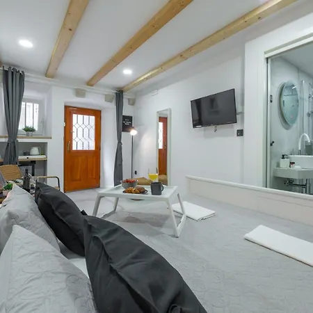 Bobo Guest house 3*