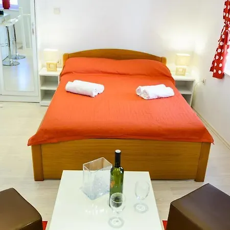 Bobo Gostinjska kuća 3*