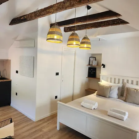 Bobo Guest house 3*
